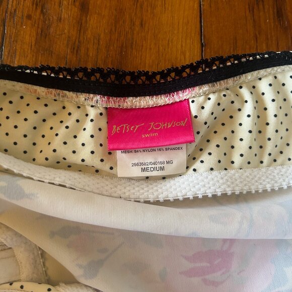 Betsey Johnson Gypsy Rose Halter Top - Picture 10 of 10